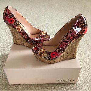 Shoe Dazzle floral print wedges